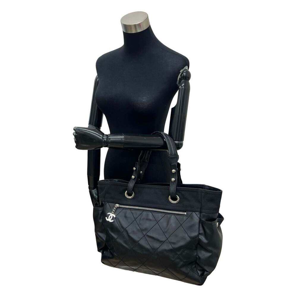 CHANEL Black Leather Tote Bag - Picture 2 of 10